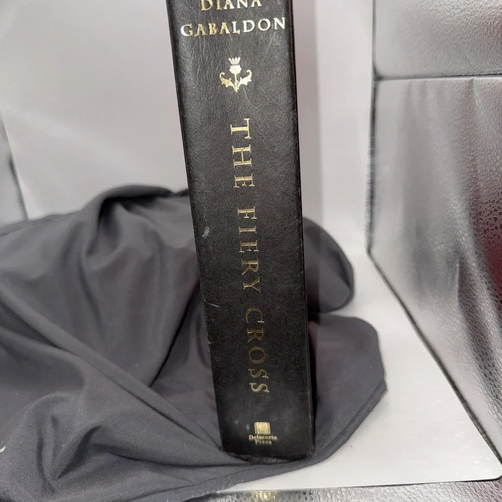 The Fiery Cross Hardcover Diana Gabaldon